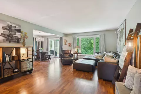 7011 Mccauley Trl S, Edina, MN 55439