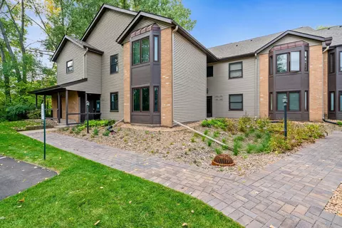 11063 Oregon Cir #74, Bloomington, MN 55438