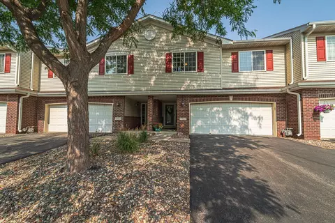 15663 Chasewood Ct, Rosemount, MN 55068