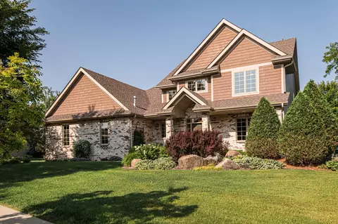 5145 Scenic Oak Dr SW, Rochester, MN 55902