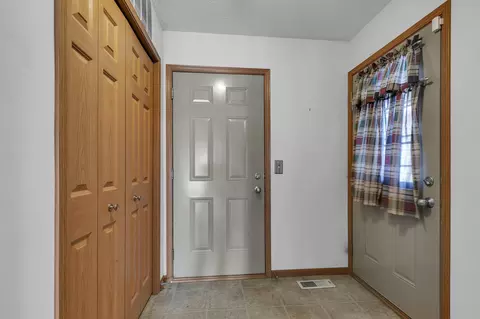 1076 Manor Ct, Saint Cloud, MN 56303 photo 21