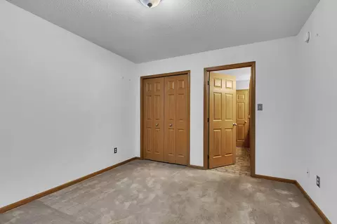 1076 Manor Ct, Saint Cloud, MN 56303 photo 15