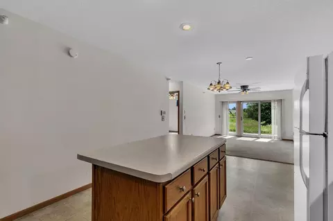 1076 Manor Ct, Saint Cloud, MN 56303 photo 9