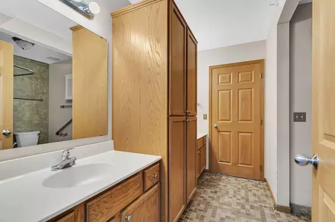 1076 Manor Ct, Saint Cloud, MN 56303 photo 17