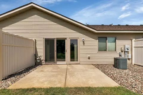 1076 Manor Ct, Saint Cloud, MN 56303 photo 25