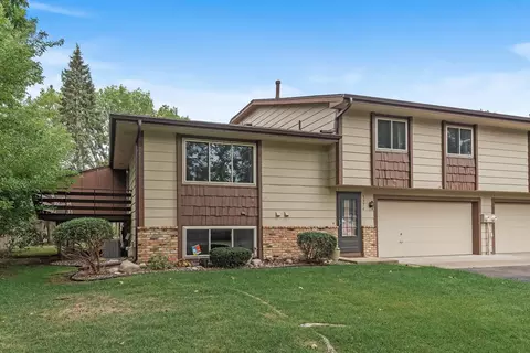 5576 Aldrich Dr N, Brooklyn Center, MN 55430