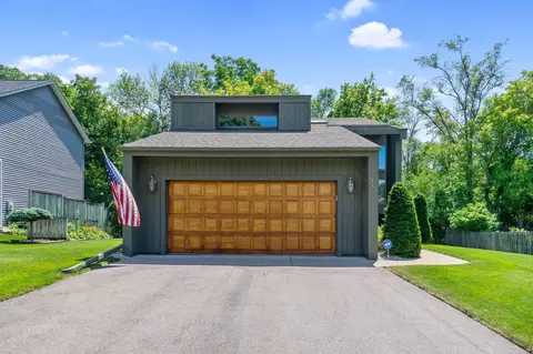 954 Brooks Ct, Maplewood, MN 55109