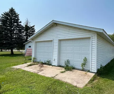 430 3rd Ave NW, Perham, MN 56573 photo 4