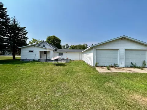 430 3rd Ave NW, Perham, MN 56573 photo 2