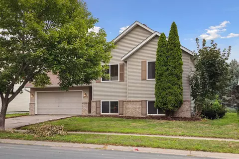 1009 Larch St, Farmington, MN 55024