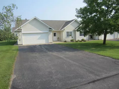 733 31st St NW, Bemidji, MN 56601