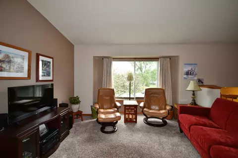 530 5th St E, Wanamingo, MN 55983 photo 4