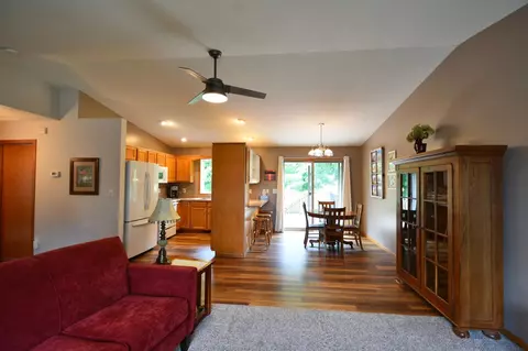 530 5th St E, Wanamingo, MN 55983 photo 3