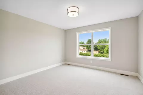 701 Marie Ct, Eagan, MN 55123 photo 34