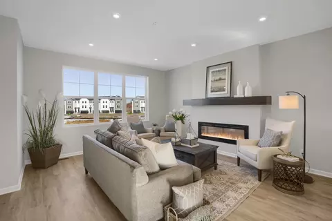 8671 London Cir NE #B, Blaine, MN 55449