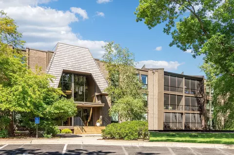 6085 Lincoln Dr #213, Edina, MN 55436