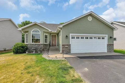 400 Pheasant Dr, Sartell, MN 56377