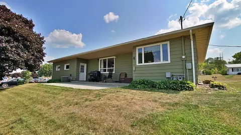 609 Fillmore Ave E, Mabel, MN 55954 photo 4