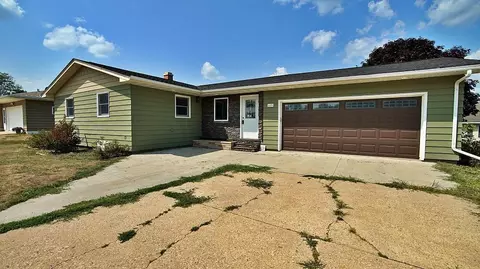 609 Fillmore Ave E, Mabel, MN 55954 photo 2