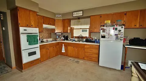 609 Fillmore Ave E, Mabel, MN 55954 photo 5