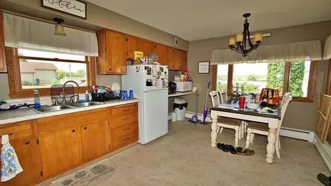 609 Fillmore Ave E, Mabel, MN 55954 photo 6