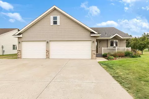 628 16th St S, Sartell, MN 56377