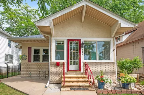 3341 30th Ave S, Minneapolis, MN 55406