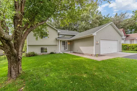 2314 Granada Ave N, Oakdale, MN 55128