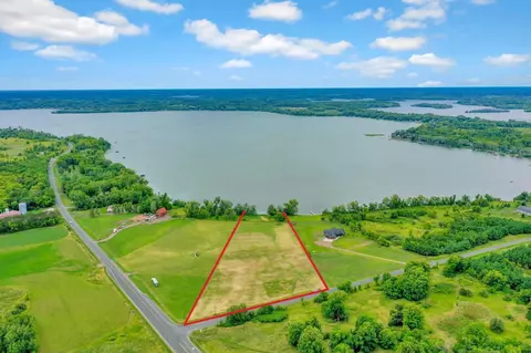 52483 Belle Isle Dr, Rush City, MN 55069