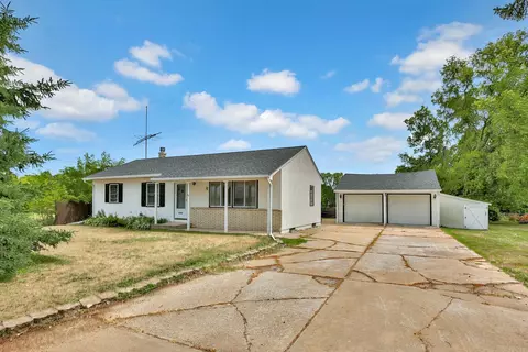 6149 Upper 51st St N, Oakdale, MN 55128