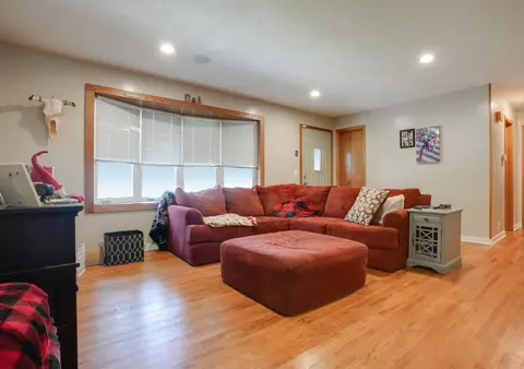 1419 Highland Pl, Faribault, MN 55021 photo 5