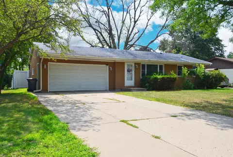 2124 Radatz Ave, North Saint Paul, MN 55109