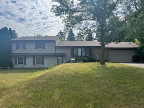 8364 Eagle Creek Blvd, Shakopee, MN 55379