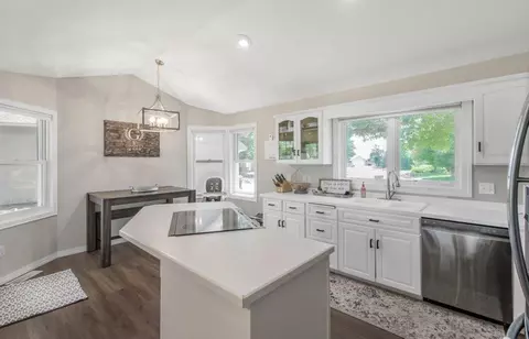 2202 9th Ave SE, Willmar, MN 56201 photo 5