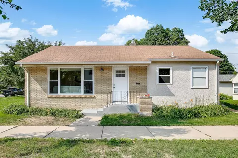 1705 32nd Ave NE, Minneapolis, MN 55418