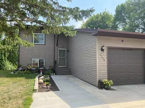 1529 2nd Ave SE, Cambridge, MN 55008