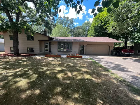 24823 21st Ave, Saint Augusta, MN 56301