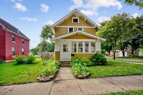 1428 N 5th St, Mankato, MN 56001