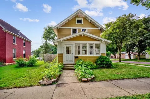 1428 N 5th St, Mankato, MN 56001