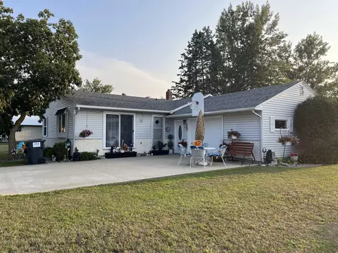 112 Garfield Ave SE, Fertile, MN 56540