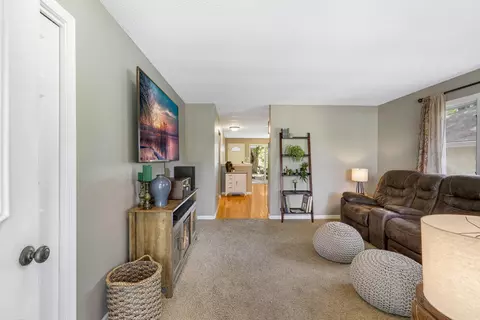 3524 Noble Ave N, Crystal, MN 55422