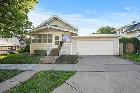 1152 Abell St, Saint Paul, MN 55117