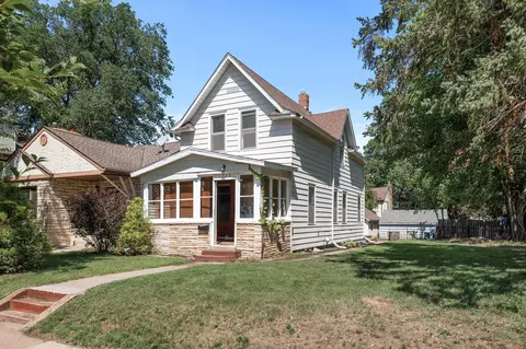 1739 Wordsworth Ave, Saint Paul, MN 55116