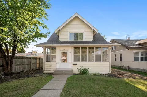 1192 Earl St, Saint Paul, MN 55106
