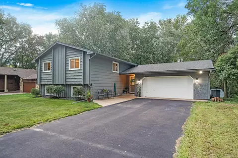 2310 Sherwood Rd, Mounds View, MN 55112