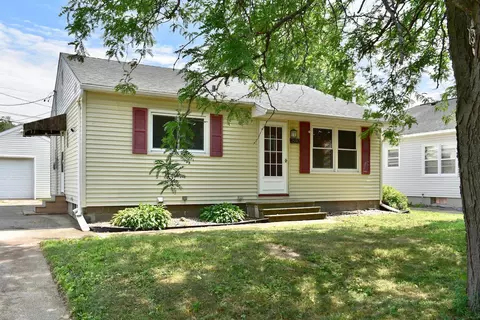 840 40th Ave, Goodview, MN 55987