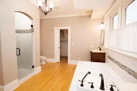Bath - 30 13th Ave N, Saint Cloud, MN 56303 photo 4 of 6