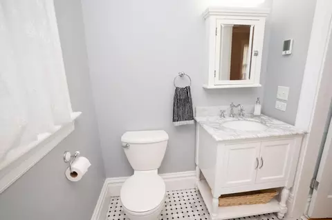 Bath - 30 13th Ave N, Saint Cloud, MN 56303 photo 5 of 6