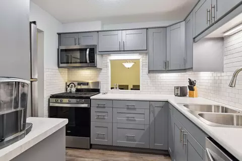 7500 Cahill Rd #221C, Edina, MN 55439