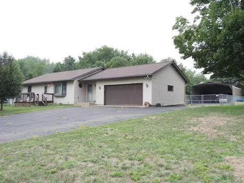 909 Martys Way, Osceola, WI 54020